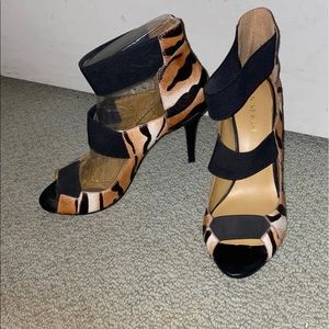 Nine West tiger striped animal print heels